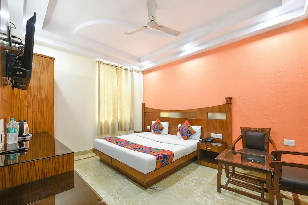 FabExpress Jaggi Palace