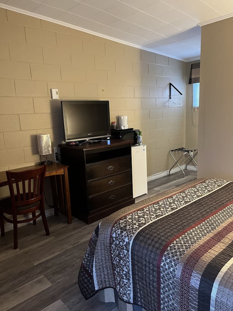 Pine Grove Motel