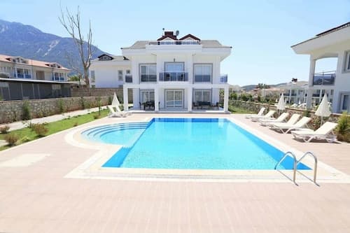 Crystal Villa 3