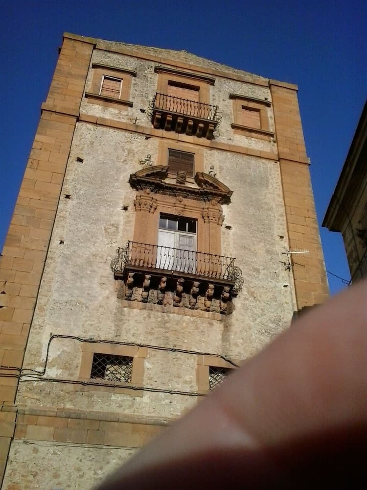 La Dea Bendata