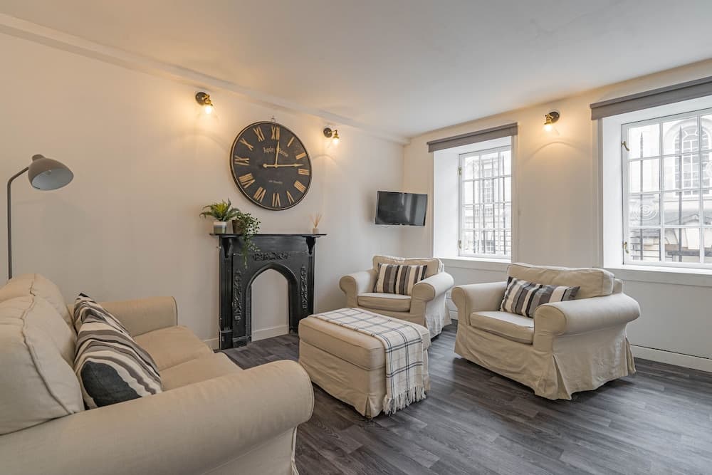 Royal Mile 5 BR Apartment nr Castle