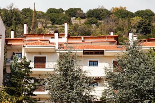 Arachova's Hilltop Delight Apartment