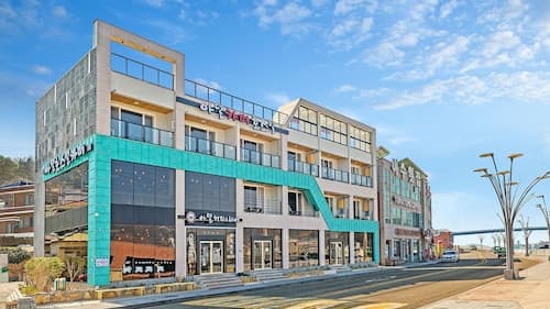Adel Pension