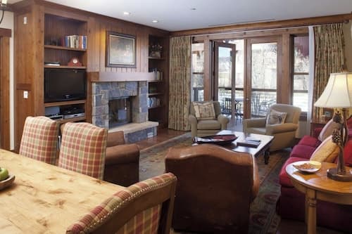 Countryside at Snowmass - CoralTree Residence Collection