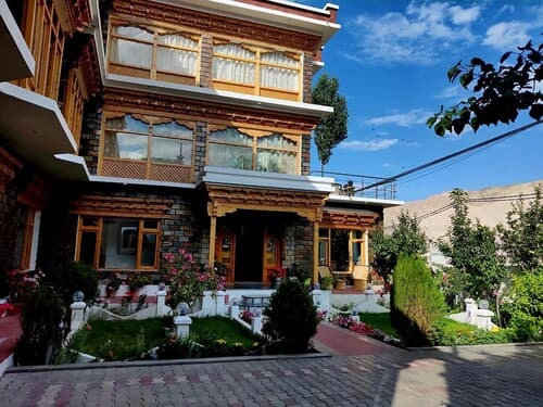 Hotel Jeevanam Villa