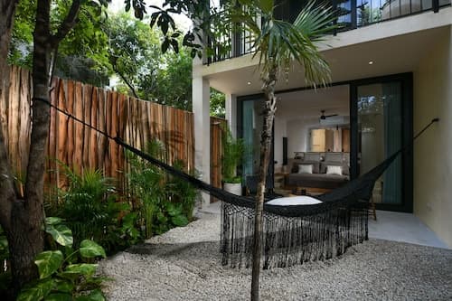Casa Agape Boutique Hotel Rooftop Pool & Beach club access