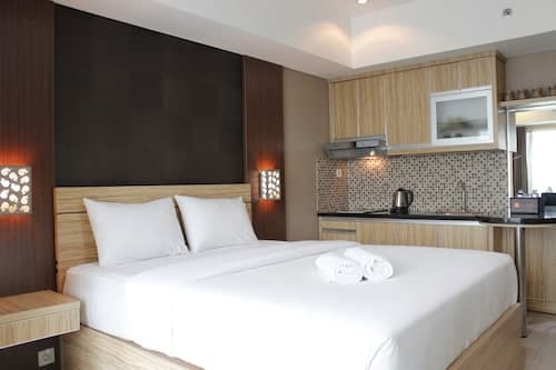 Deluxe Studio Room @ Tamansari La Grande Apartment