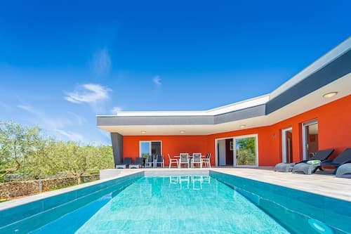 Modern Villa With Pool and Terrace