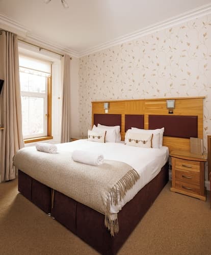 Cleveden House by The Dunvegan