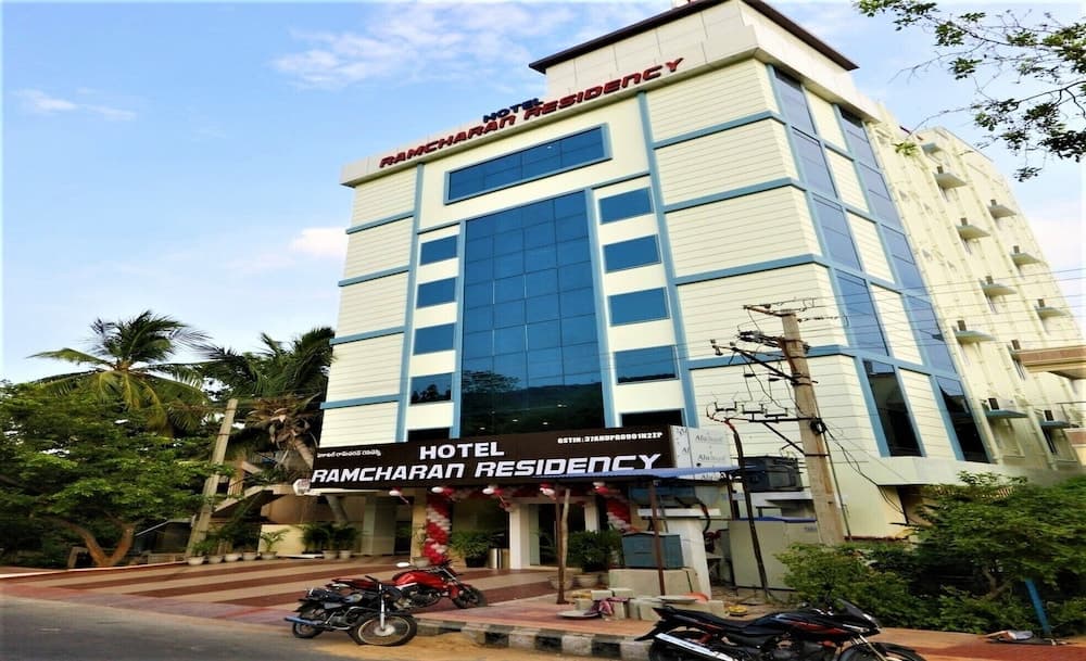 Hotel Ramcharan Residency