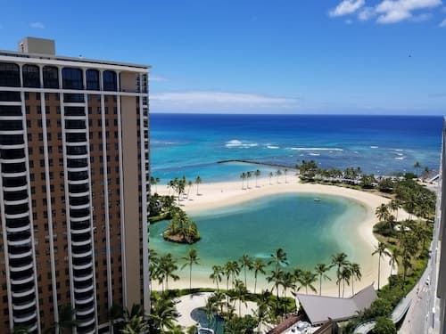 Ilikai Tower One Bedroom Lagoon View Waikiki Condos With Lanai & Free Wifi
