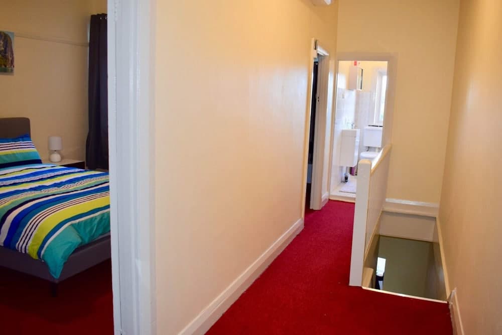 Comfortable 3 Bedroom Apartment In Trendy Haberfield