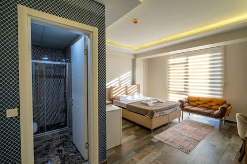Sist 34 Suit Hotel
