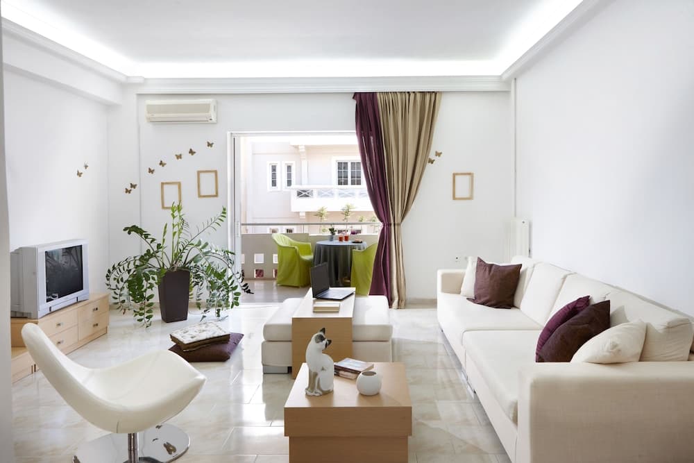 Dream City Apartment near Beach & Venetian Port