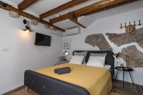 Private Accomodation Linda