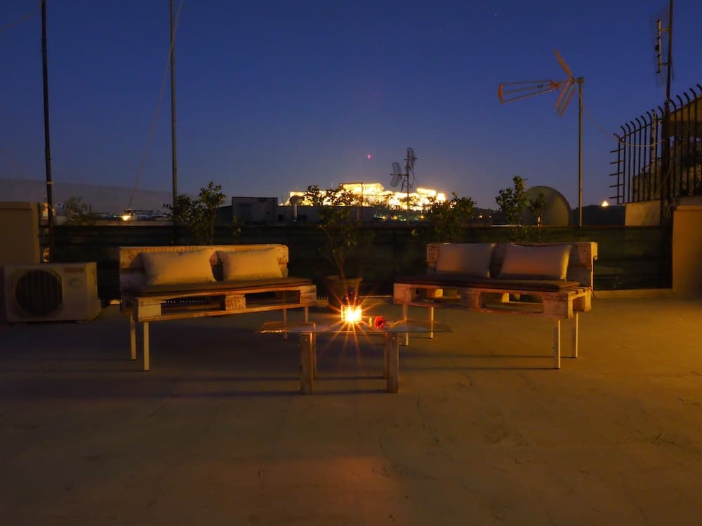 Psirri Artistic Rooftop Apartment with Acropolis View