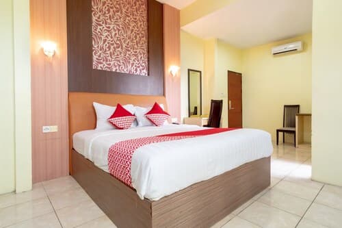Capital O 2023 Medan Ville Hotel