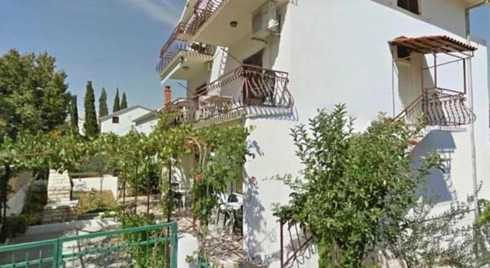 Apartments Sikirica 1