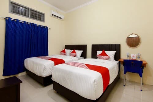 OYO Living 1332 Almonsari Residence