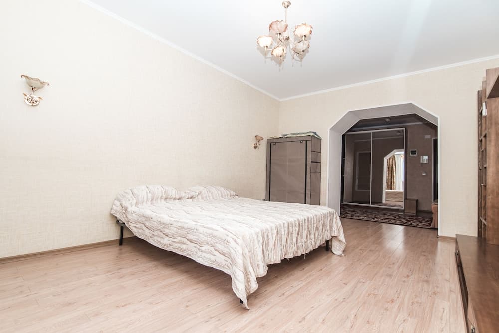 Apartment on Okeanskiy Pr. 135