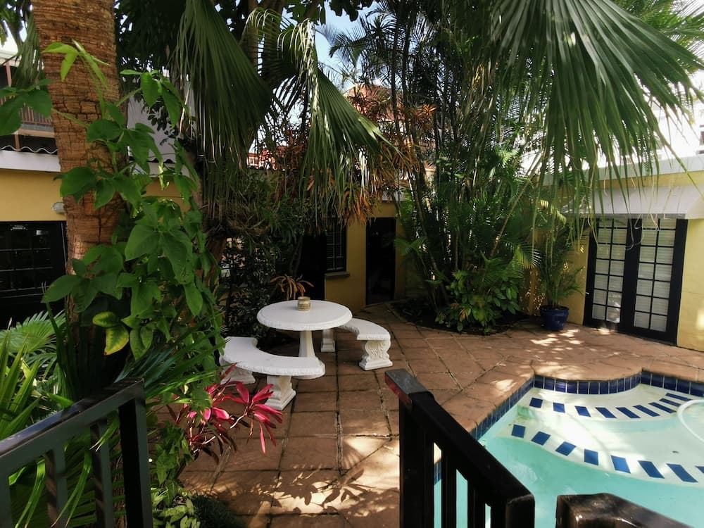 Madeline Grove B&B