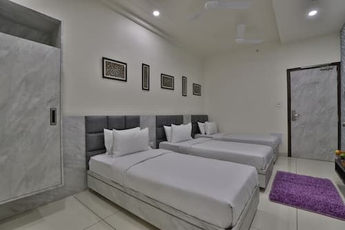 Hotel Orbit