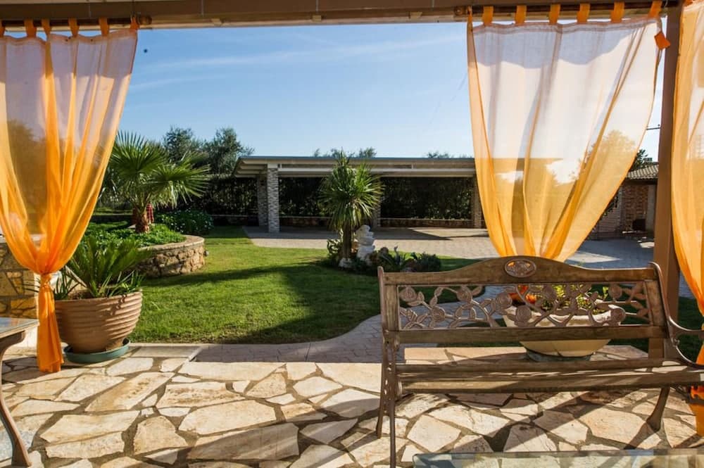 Cozy Flat In An Olive Grove Near a Sandy Beach