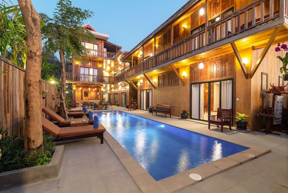 Family Wooden Boutique