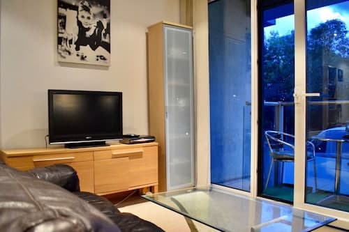 Minimal Studio With Views Over Battersea Park