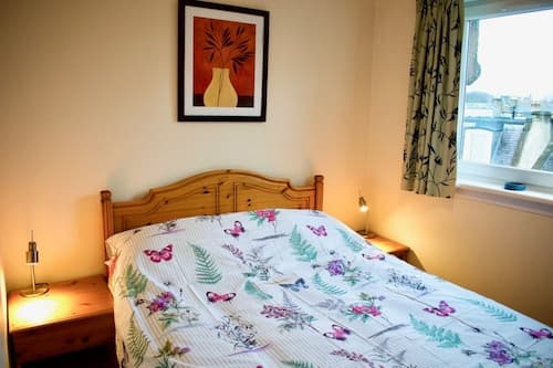 Welcoming and Homely 2 Bed in Central Location