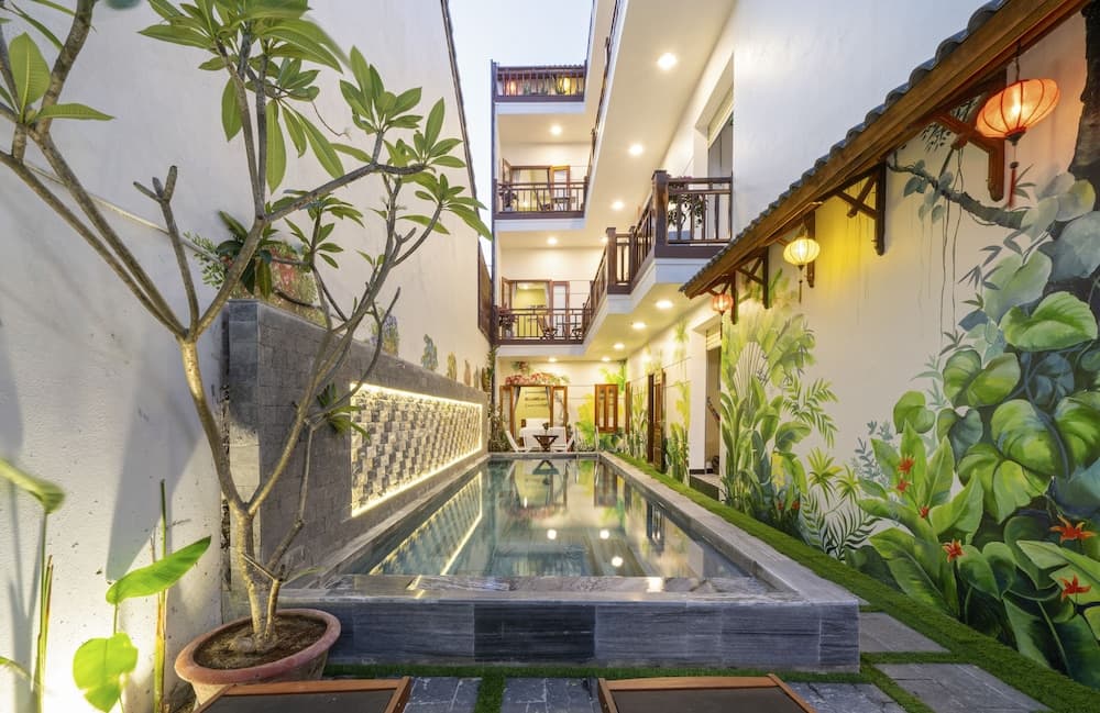 Blue Whale Homestay
