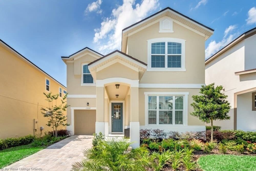 1504 New Luxury 6 Bed With Pool/spa 6 Bedroom Villa by RedAwning