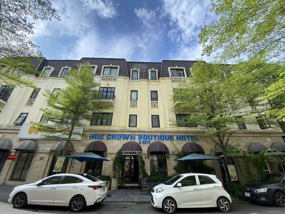 Hue Crown Boutique Hotel