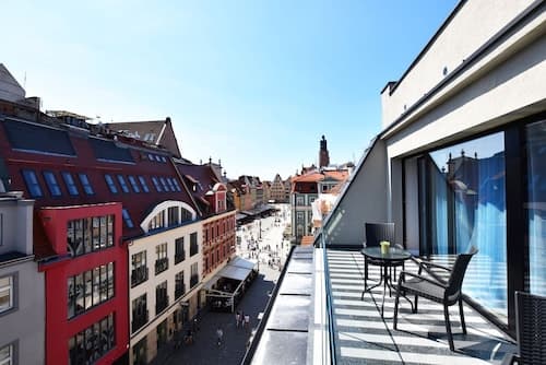 DUKES Apartments - Old Town