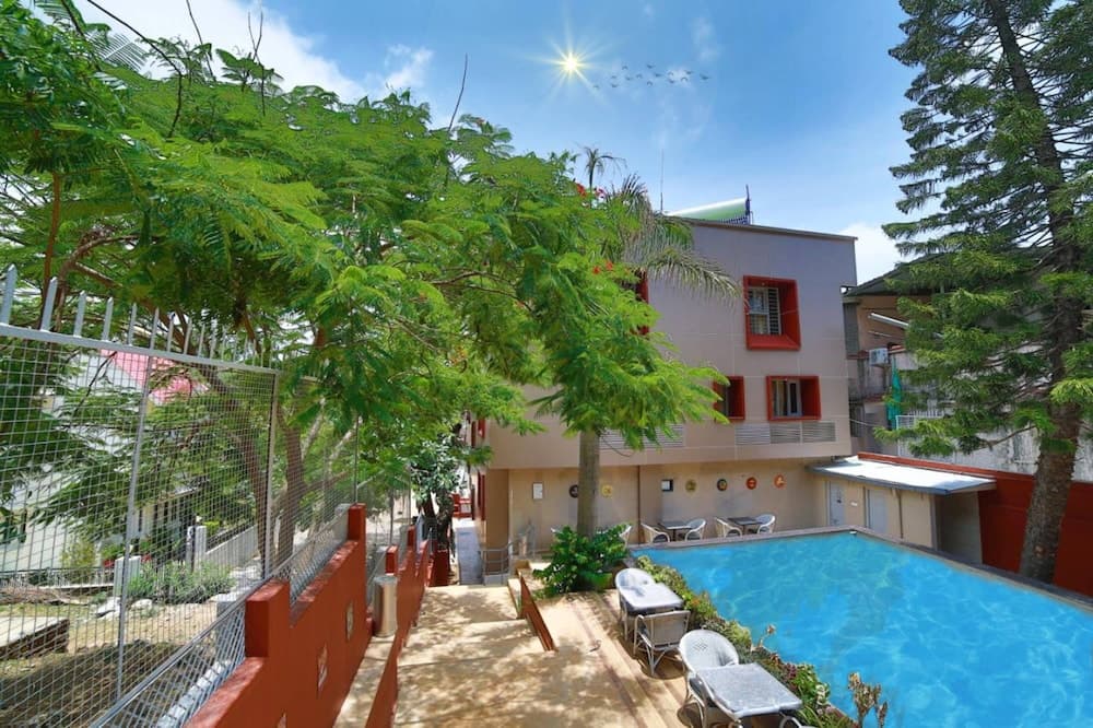 Hotel Marigold Mount Abu with Swimming Pool