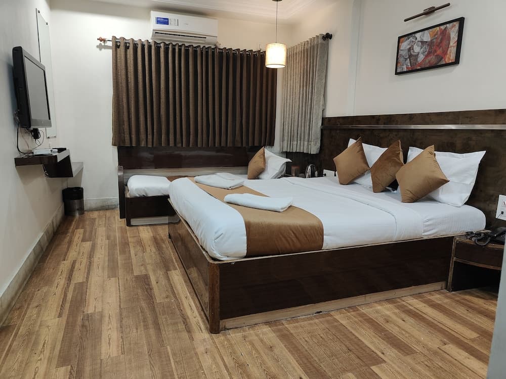 Hotel Shirdi Park Inn