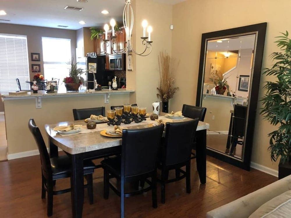 Tideview #85 · 3 Suites Near Convention, Universal & Disney