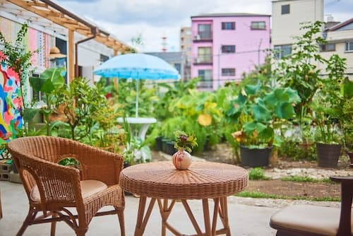Cocoroom Guesthouse Cafe and Garden - Hostel