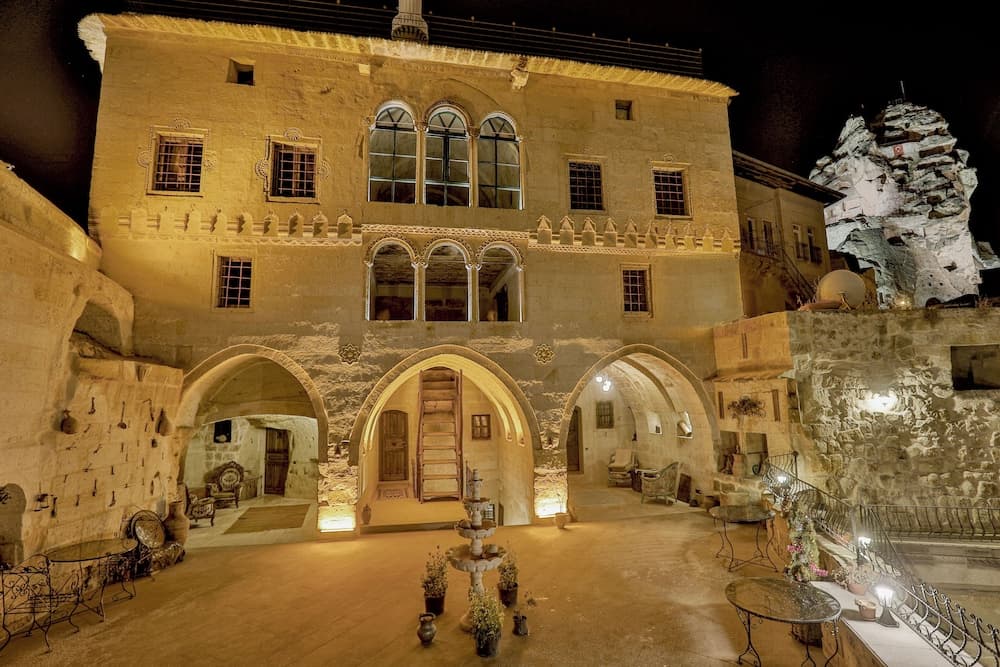 Casia Cave Suites