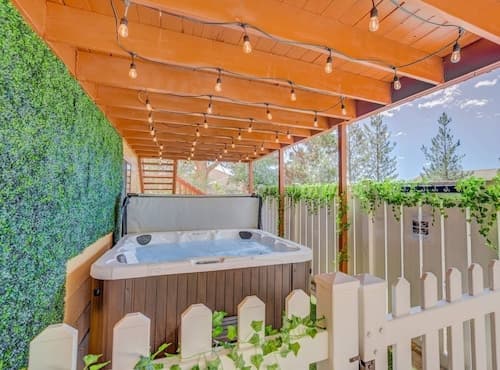4BR AF Academyw/hot Tub & Firepit