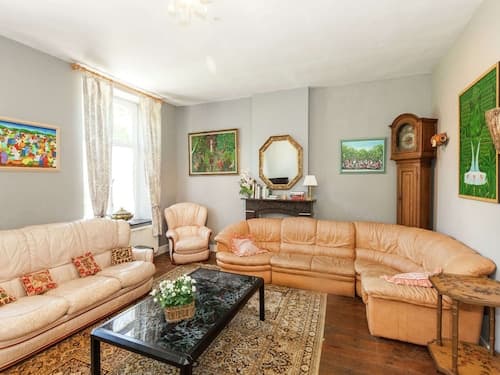 Spacious Holiday Home With Garden