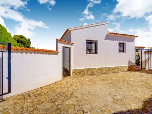 Serene Villa in Calpe With Private Swimming Pool