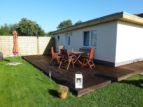 Quaint Holiday Home in Diedrichshagen near Sea Beach