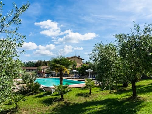 Farmhouse in Perugia with Hot Tub, Swimming Pool, Garden, BBQ