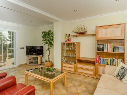 Sun-kissed Villa in Albir With Swimming Pool