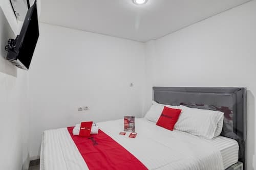 RedDoorz Syariah near Galeria Mall Yogyakarta