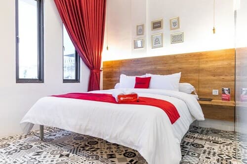 RedDoorz Plus near Ringroad City Walks Medan 2