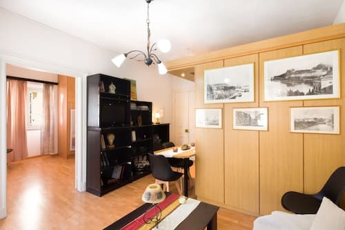 Andrew's Old Town Apartment by CorfuEscapes