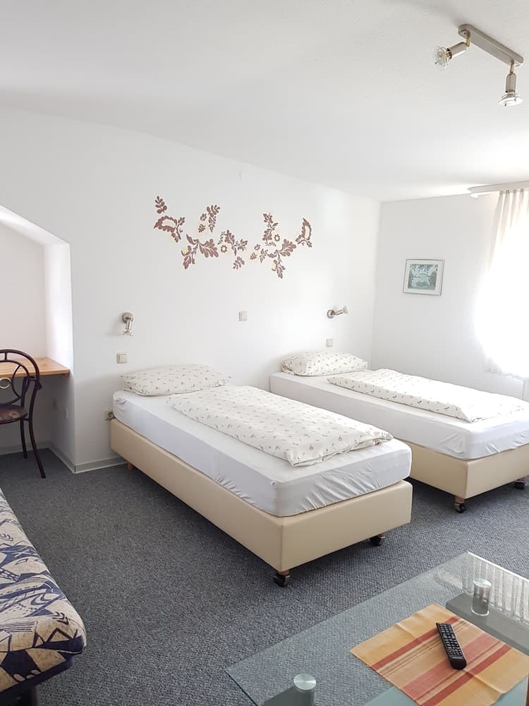Hotel - Pension - Weller