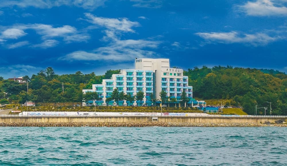 Benikea Mountain and Sea Sokcho